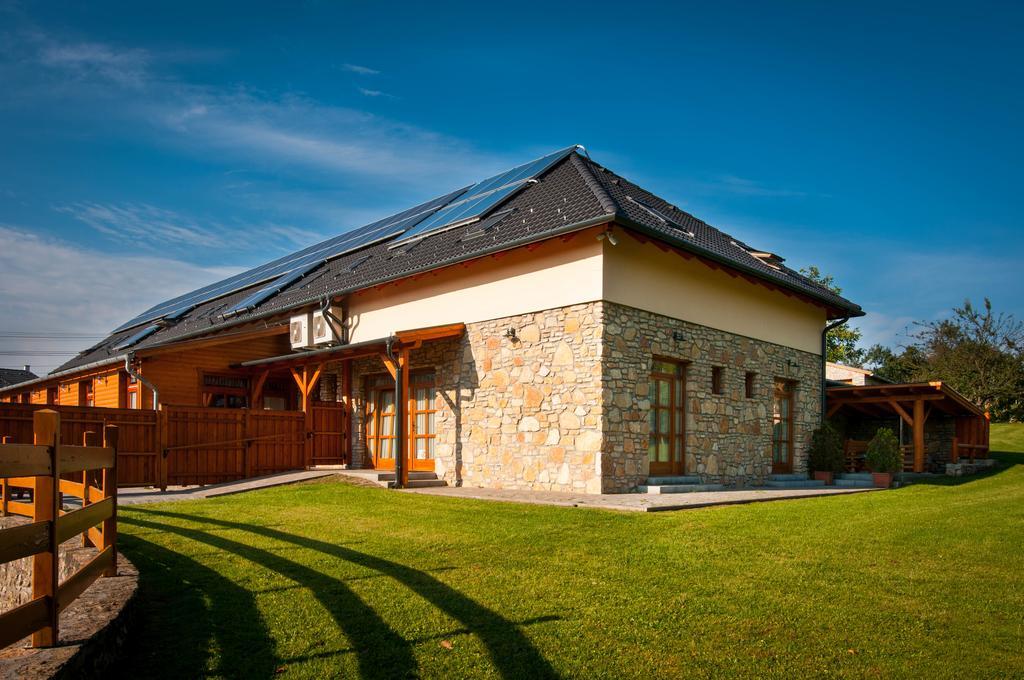 Kakukk Vendeglo Panzio Bed and Breakfast Bánd Buitenkant foto